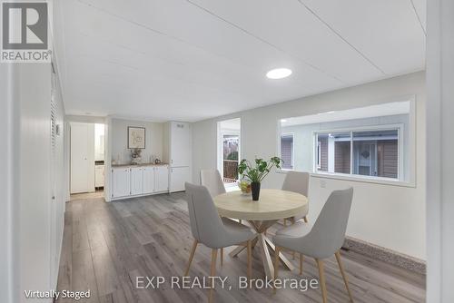 30 Weeping Willow Drive, Innisfil, ON - Indoor Photo Showing Dining Room