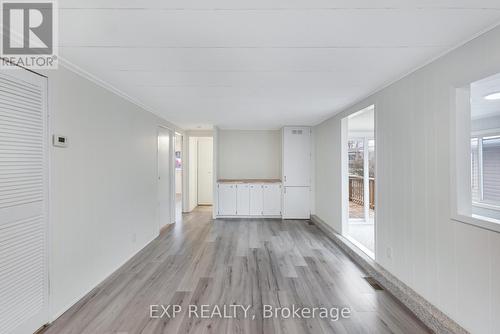 30 Weeping Willow Drive, Innisfil, ON - Indoor Photo Showing Other Room