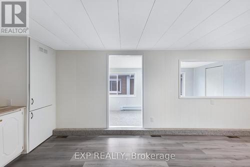 30 Weeping Willow Drive, Innisfil, ON - Indoor Photo Showing Other Room