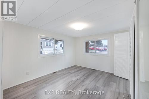 30 Weeping Willow Drive, Innisfil, ON - Indoor Photo Showing Other Room