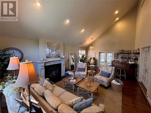 3940 Villa Borghese Drive, Windsor, ON - Indoor Photo Showing Living Room With Fireplace