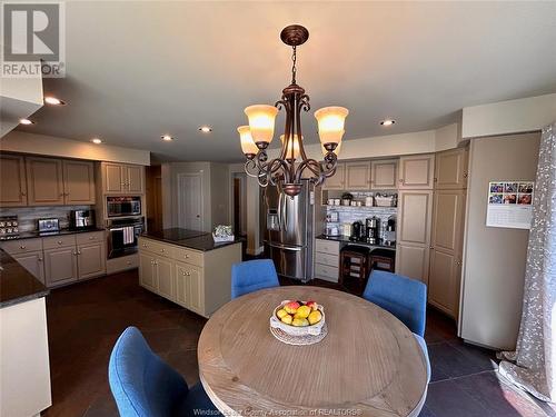 3940 Villa Borghese Drive, Windsor, ON - Indoor Photo Showing Dining Room