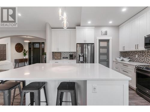 2-640 Hwy 3, Princeton, BC - Indoor Photo Showing Kitchen With Upgraded Kitchen