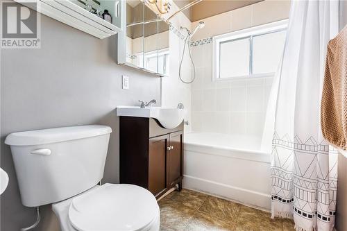 59 Kelsey Avenue, Sudbury, ON - Indoor Photo Showing Bathroom