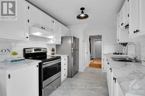 1371 Woodward Avenue, Ottawa, ON - Indoor Photo Showing Kitchen With Double Sink