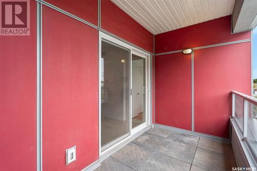 220 404 C Avenue S, Saskatoon, SK - Outdoor With Balcony With Exterior