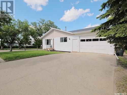 518 1St Street W, Rosetown, SK - Outdoor