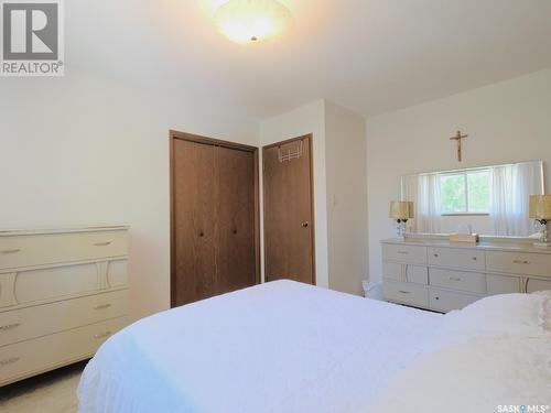 518 1St Street W, Rosetown, SK - Indoor Photo Showing Bedroom