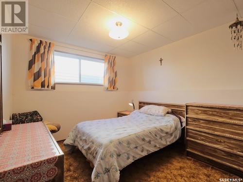 518 1St Street W, Rosetown, SK - Indoor Photo Showing Bedroom