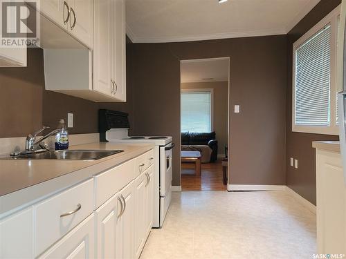 1825 Royal Street, Regina, SK - Indoor Photo Showing Kitchen With Double Sink