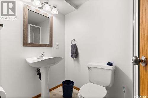 3090 Wascana Glen, Regina, SK - Indoor Photo Showing Bathroom