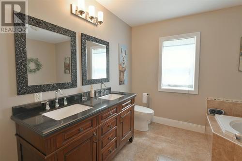 203 Airport Heights Drive, St. John'S, NL - Indoor Photo Showing Bathroom