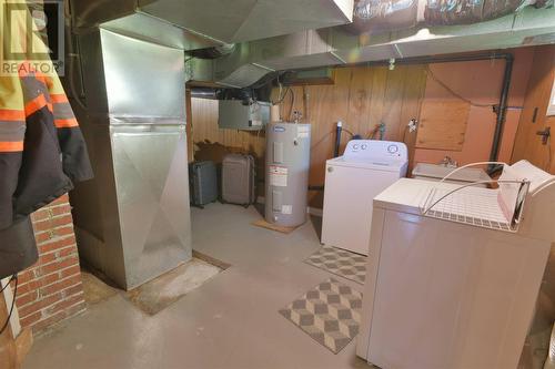 203 Airport Heights Drive, St. John'S, NL - Indoor Photo Showing Laundry Room