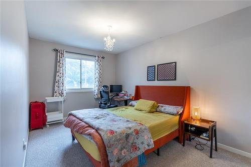 498 Sparling Crescent, Burlington, ON - Indoor Photo Showing Bedroom