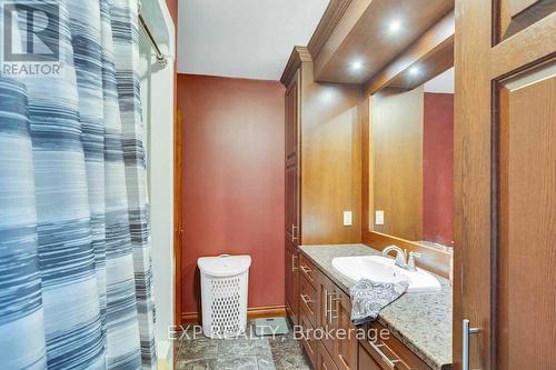 59 Windham 11 Road, Norfolk, ON - Indoor Photo Showing Bathroom