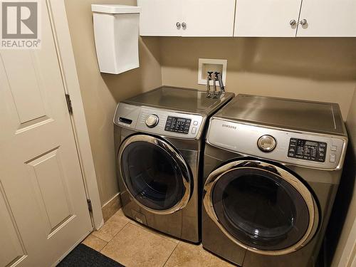 2564 Quail Lane, Kelowna, BC - Indoor Photo Showing Laundry Room