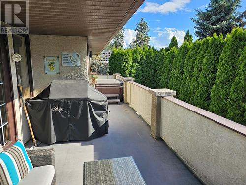 2564 Quail Lane, Kelowna, BC - Outdoor With Deck Patio Veranda With Exterior