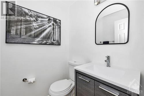 5 Longshire Circle, Ottawa, ON - Indoor Photo Showing Bathroom