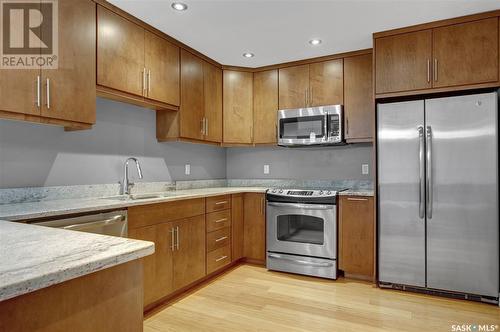 703 2300 Broad Street, Regina, SK - Indoor Photo Showing Kitchen