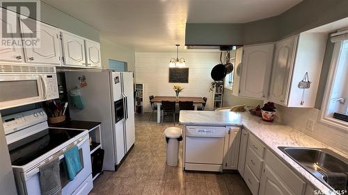 1505 97Th Street, Tisdale, SK - Indoor Photo Showing Kitchen