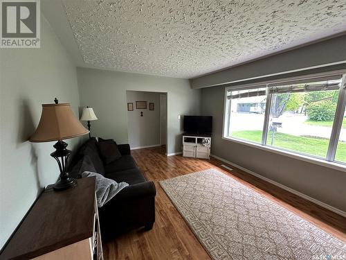 1505 97Th Street, Tisdale, SK - Indoor Photo Showing Living Room