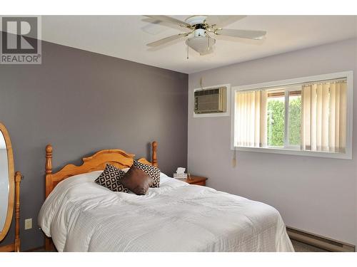 5852 Airport Street Unit# 6, Oliver, BC - Indoor Photo Showing Bedroom