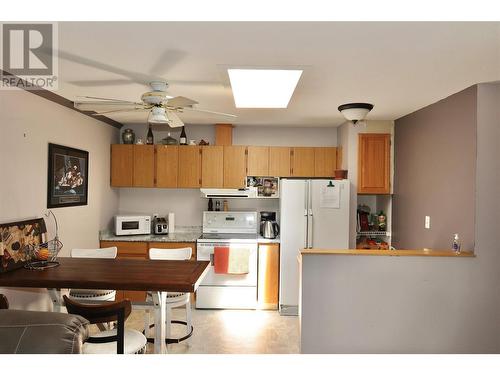 5852 Airport Street Unit# 6, Oliver, BC - Indoor Photo Showing Kitchen