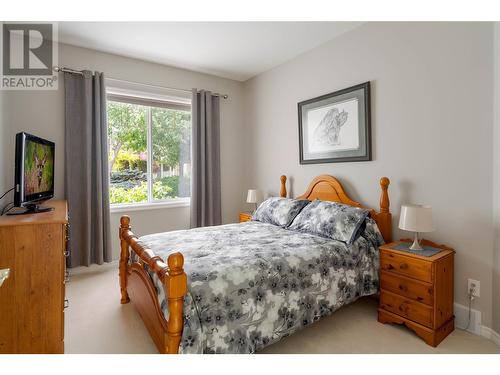 4149 Gallaghers Woodlands Drive, Kelowna, BC - Indoor Photo Showing Bedroom