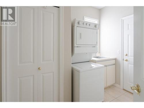 4149 Gallaghers Woodlands Drive, Kelowna, BC - Indoor Photo Showing Laundry Room