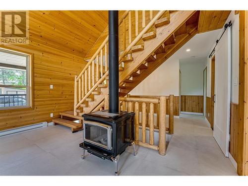 55 Candide Drive, Lumby, BC - Indoor Photo Showing Other Room