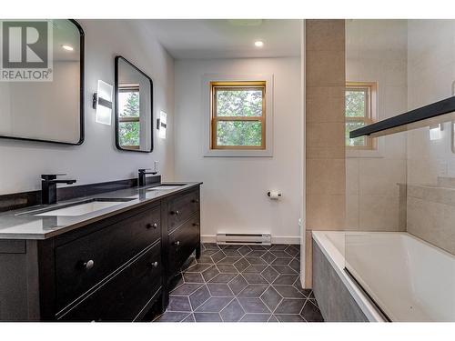 55 Candide Drive, Lumby, BC - Indoor Photo Showing Bathroom