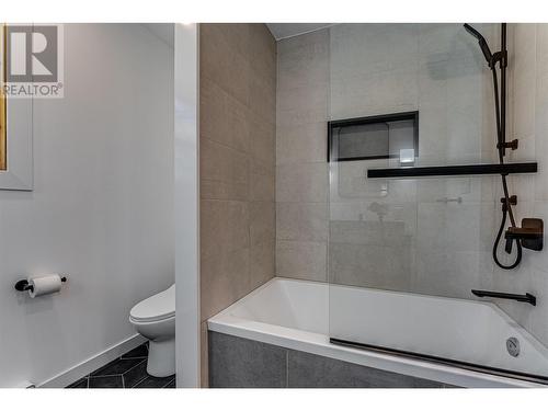 55 Candide Drive, Lumby, BC - Indoor Photo Showing Bathroom