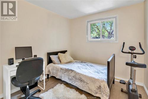1250 Cottage Place, Windsor, ON - Indoor Photo Showing Bedroom