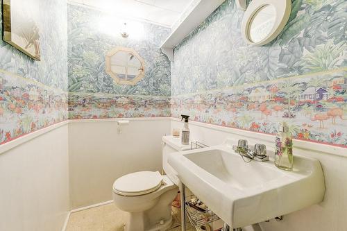 11 Ramsey Crescent, Hamilton, ON - Indoor Photo Showing Bathroom
