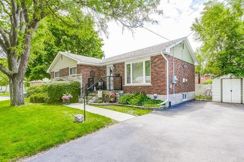 11 Ramsey Crescent, Hamilton, ON - Outdoor