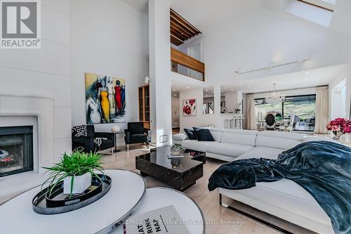 75 Reding Road, Hamilton (Ancaster), ON - Indoor Photo Showing Living Room With Fireplace