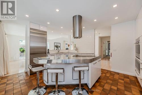 75 Reding Road, Hamilton, ON - Indoor Photo Showing Kitchen With Upgraded Kitchen