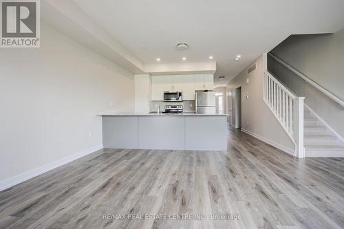 7 - 350 River Road, Cambridge, ON - Indoor Photo Showing Kitchen