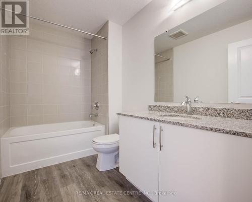 7 - 350 River Road, Cambridge, ON - Indoor Photo Showing Bathroom