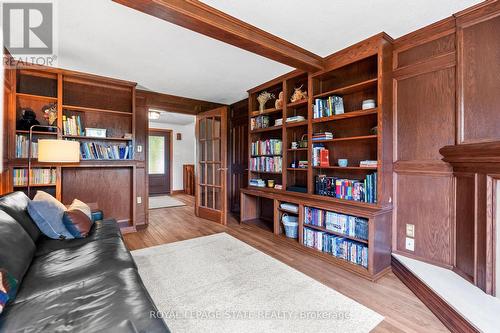 9 Hilts Drive, Hamilton, ON - Indoor