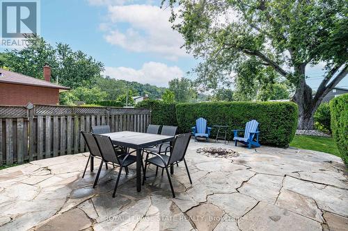 9 Hilts Drive, Hamilton, ON - Outdoor