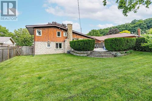 9 Hilts Drive, Hamilton, ON - Outdoor