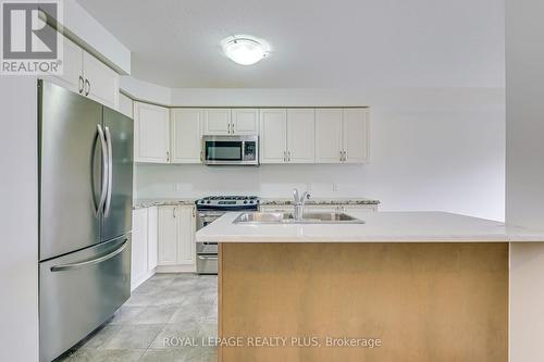 95 Charleswood Crescent, Hamilton (Hannon), ON - Indoor Photo Showing Kitchen