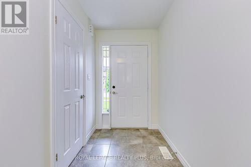 95 Charleswood Crescent, Hamilton, ON - Indoor Photo Showing Other Room