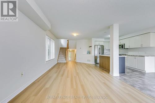 95 Charleswood Crescent, Hamilton (Hannon), ON - Indoor Photo Showing Kitchen