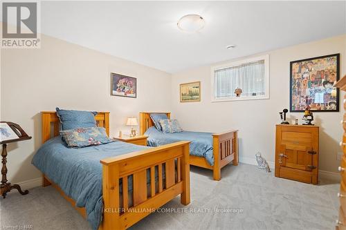 87 Butlers Drive N, Fort Erie, ON - Indoor Photo Showing Bedroom