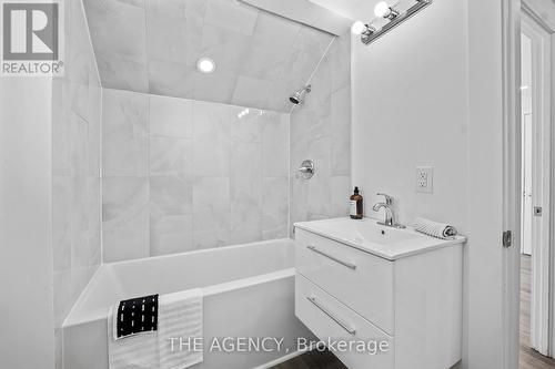 178 Bertie Street, Fort Erie, ON - Indoor Photo Showing Bathroom