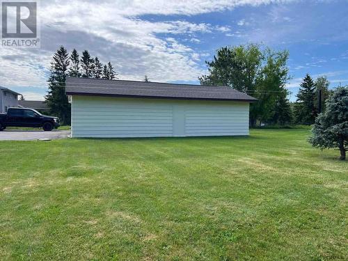 220 Pine St W, Temiskaming Shores, ON - Outdoor