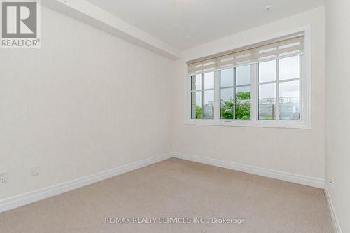 729 - 665 Cricklewood Drive, Mississauga, ON - Indoor Photo Showing Other Room