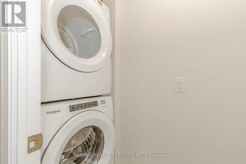 729 - 665 Cricklewood Drive, Mississauga, ON - Indoor Photo Showing Laundry Room